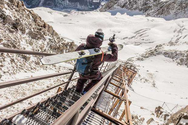 Chiude la scala del ghiacciaio del Toula (foto fb Skyway Monte Bianco) (1)