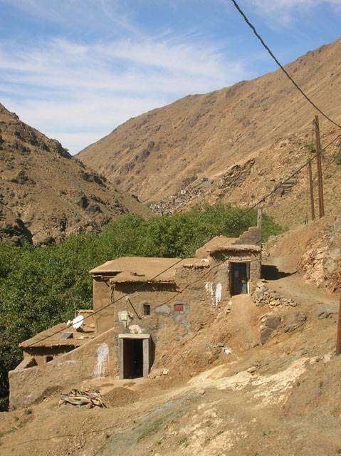 Costruzione-berbera-nella-zona-del-Toubkal.jpg (foto Giancarlo Costa)