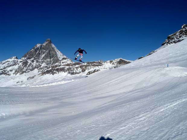 Il_doppio_da_saltare dello snowboardcross di Cervinia