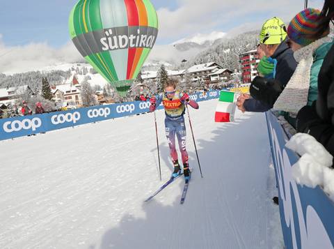 Jessie Diggins in testa al Tour de Ski (foto Newspower)