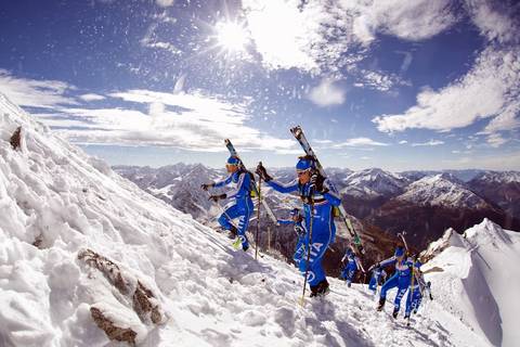 L'Italia dello scialpinismo allo Stelvio con le nuove tute Karpos Scarpa (foto Selvatico)