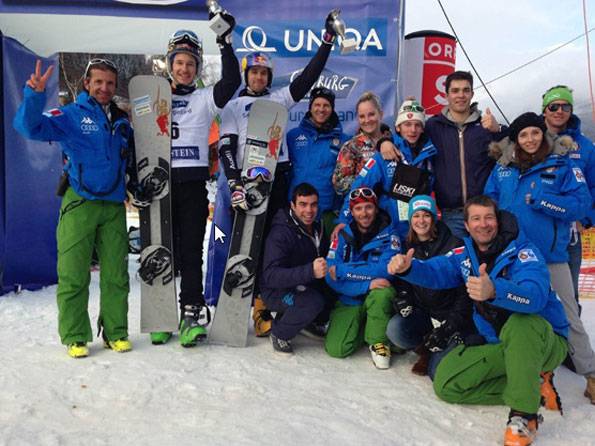 La-Nazionale-Italiana-di-snowboard-Slalom-Parallelo-festeggia-a-Bad-Gastein-(foto-fisi.it)