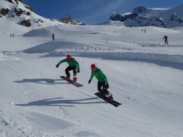La Nazionale di Snowboardcross in allenamento a Cervinia