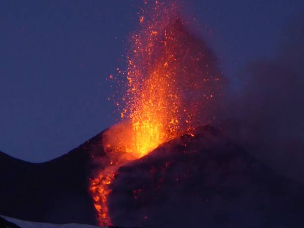 L'eruzione dell'Etna di inizio marzo (foto giancarlo costa) (1)