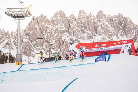 Partenza Coppa del mondo Skicross San Candido (foto Wisthaler) (5)