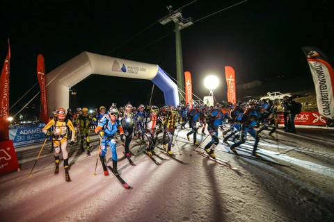 Partenza maschile Adamello Ski Raid (foto Pegasomedia)