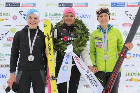 Podio femminile Ötzi Alpin Marathon foto organizzazione
